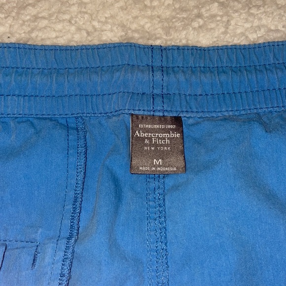 Drawstring A&F shorts - Picture 3 of 3